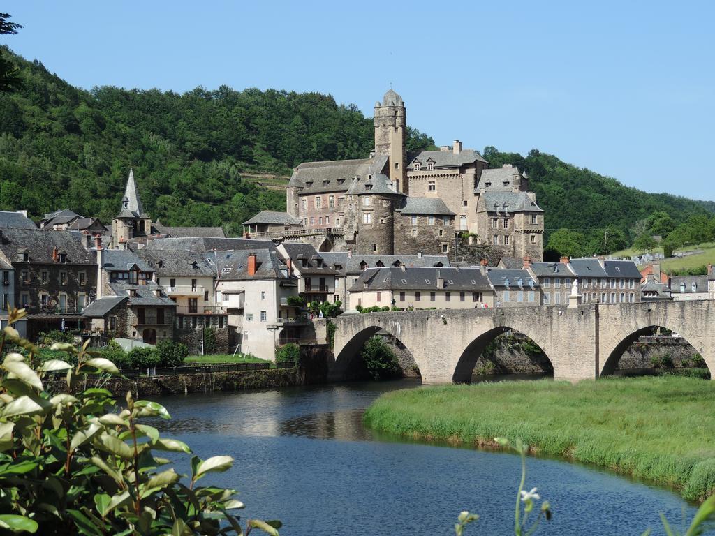 Auberge Saint Fleuret エスタン エクステリア 写真